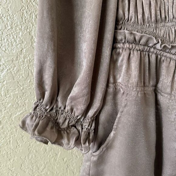Free People S Cassidy Shorts Romper Smocked Open Back Smoky Beige Cottagecore - Picture 2 of 8
